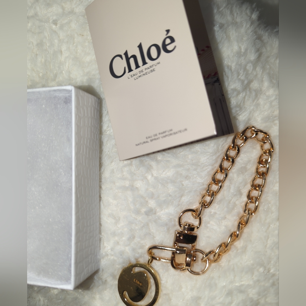 Authentic Chloe' charm Pendant Charm With Generic Chain And Fragrance Sample - Picture 6 of 8